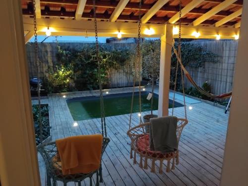 Little house in Bordeaux with pool