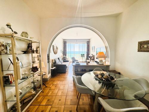 Photo de la galerie de l'établissement Appartement 2 pièces avec terrasse et vue mer, à Nice