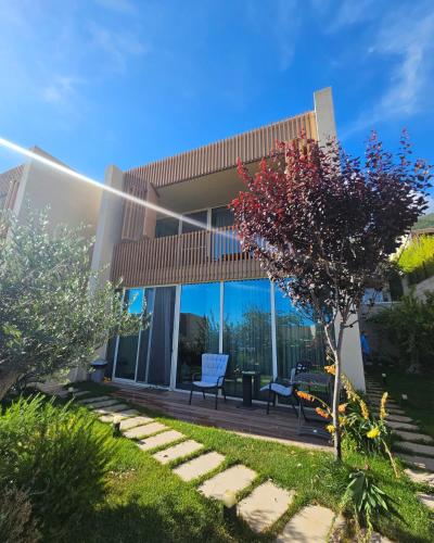 Villa Olive Green Coast