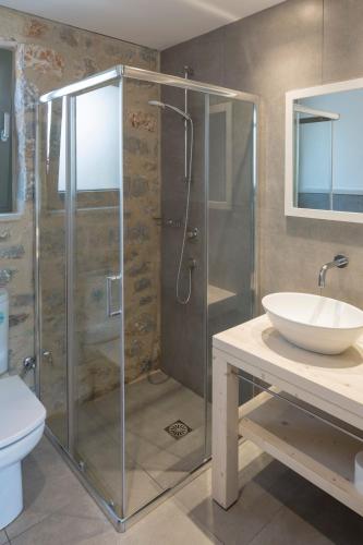 Un baño de Mythies - Holiday Houses in Mani