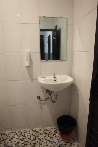 Koupelna v ubytování Rahayu Hotel Cirebon