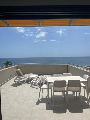 1ª Línea de playa Apto de lujo Los balos 23