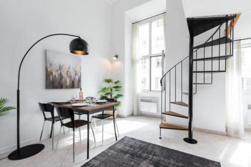 MY CASA - MASSENA 2 - Great location Massena Square with AC