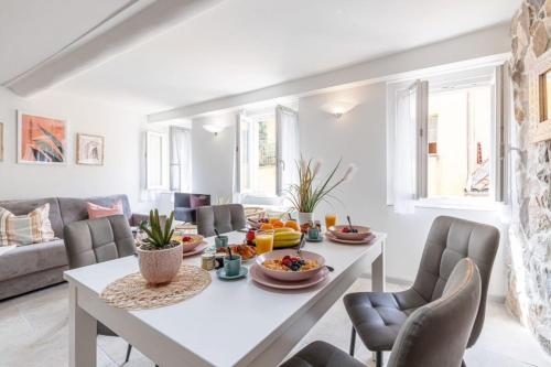 MY CASA - MALONAT - Cosy Apart in Old Town w AC