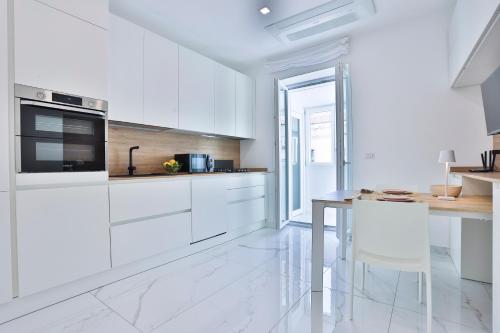 GuestHost - Duel Smart Home Toledo