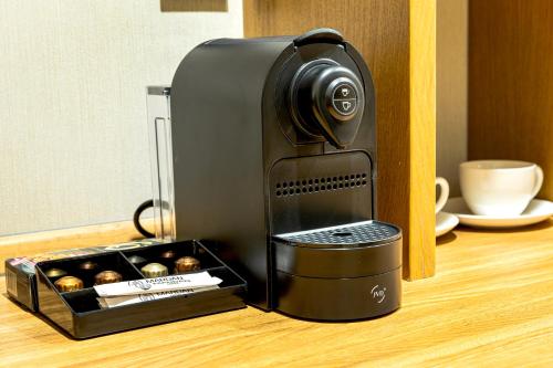 Mardan Hotelにあるコーヒーまたはお茶