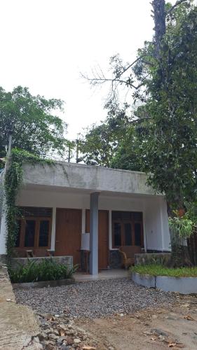 Gallery image of Penginapan Alvindo in Patrol