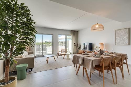 Charming 3BR Apartment With Panoramic Views