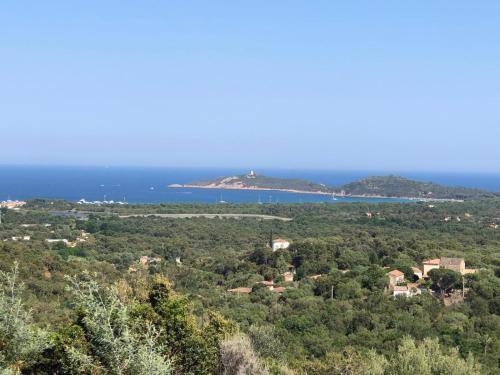 Maison Authentique Corse Vue Mer Panoramique et Nature Sauvage
