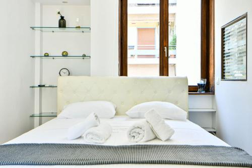 Modern Flat in Central Athens - Lavatera
