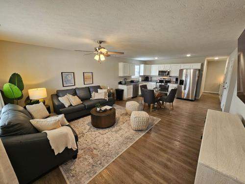 Χώρος καθιστικού στο Beautiful NEW Wilmington Ranch