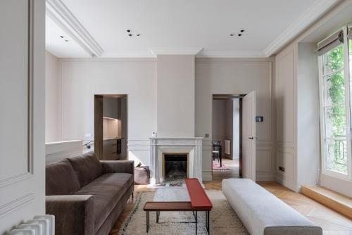 A mini-suite for 2, in a green setting