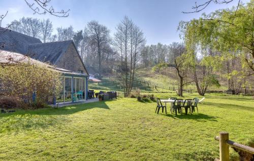 5 Bedroom Awesome Home In Villedieu-Les-Poêles