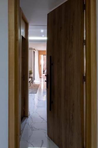 Una cama o camas en una habitación de Elégant et moderne appartement à 10 min du centre de Casablanca