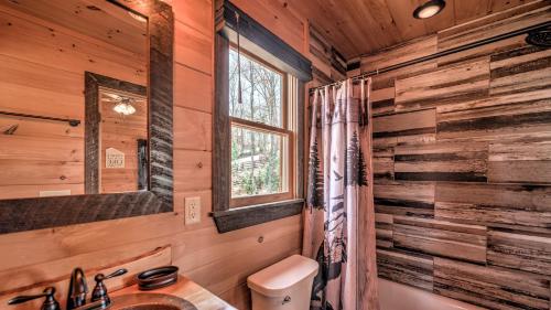 Koupelna v ubytování Bear Paw Lodge