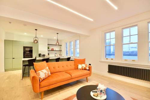 Newly Refurbished w/ River Views photo 17