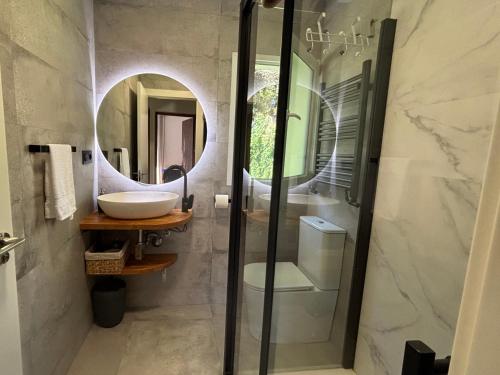A bathroom at Chalet Las Llamas