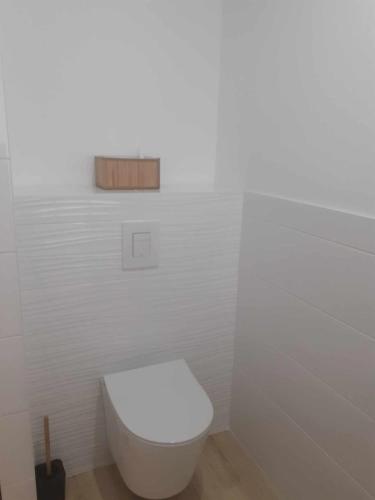 Bilik mandi di Studio indépendant chez l'habitant