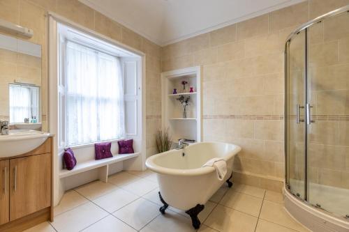 Ένα μπάνιο στο The Bein Inn Hotel & Restaurant