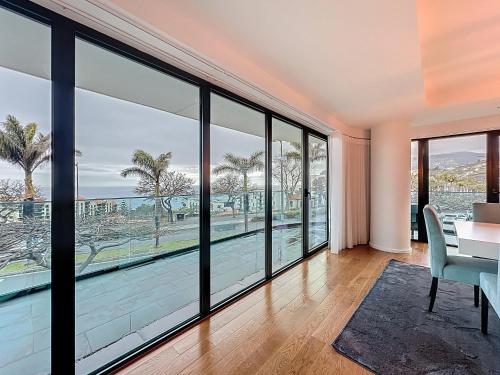 Varinos Seaview Apartment