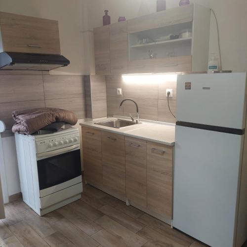 Small budget studio center1