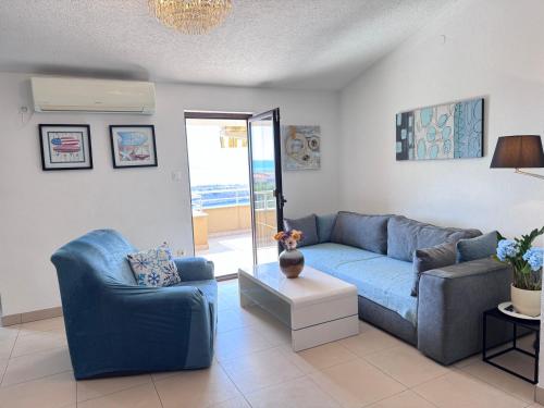 Apartman "Sabine" with heated pool