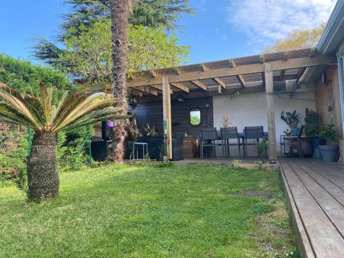 Κήπος έξω από το Maison familiale Tarnos, 4 chambres, jacuzzi