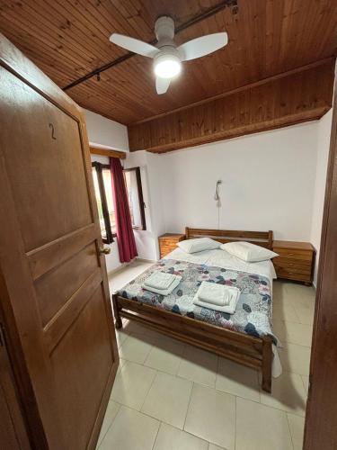 Stelios Rooms to Rent