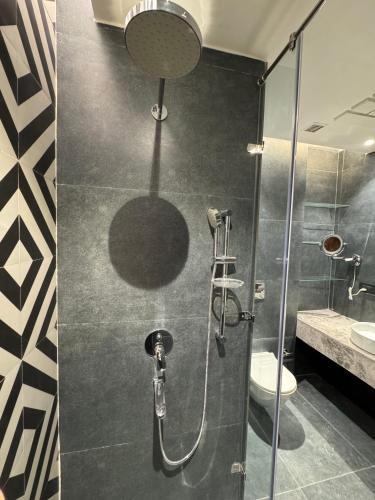 Koupelna v ubytování Tranquil Luxe Stays