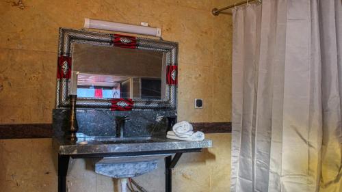 Fotografie z fotogalerie ubytování Lmtounipalace v destinaci Warzazát