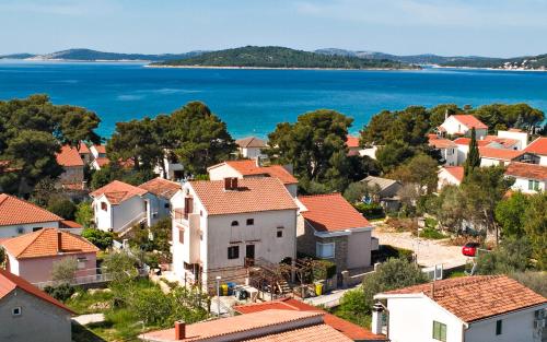 Apartments with parking space Jadrija, Sibenik - 23947