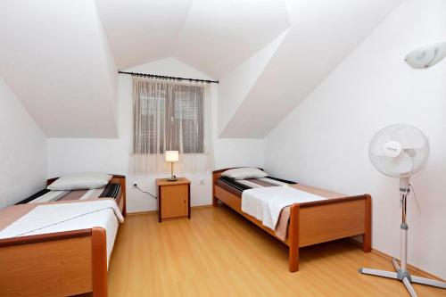 Apartments with parking space Jadrija, Sibenik - 23947