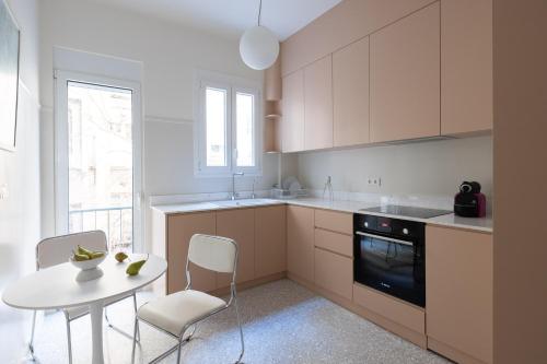 Athenian Vintage Apartment