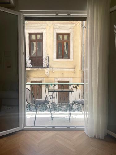 Athenian Vintage Apartment