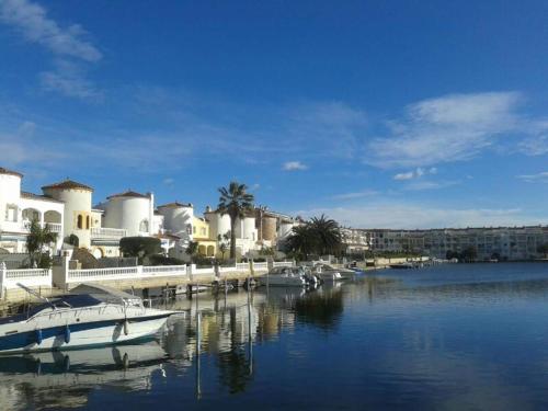 Apartment in Empuriabrava near Skydive Center