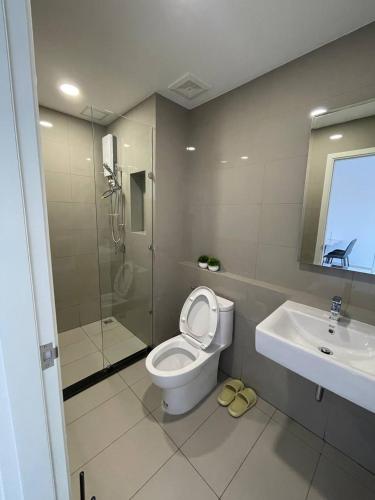 Bany a Parkland TK Condo