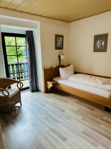 Ένα ή περισσότερα κρεβάτια σε δωμάτιο στο Gästehaus Tönisvorst