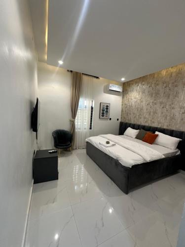 Mynd úr myndasafni af D castel hotel and suite í Ughelli