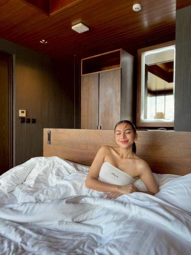 Postel nebo postele na pokoji v ubytování AKRA Collection Layan - Hideaway Villas