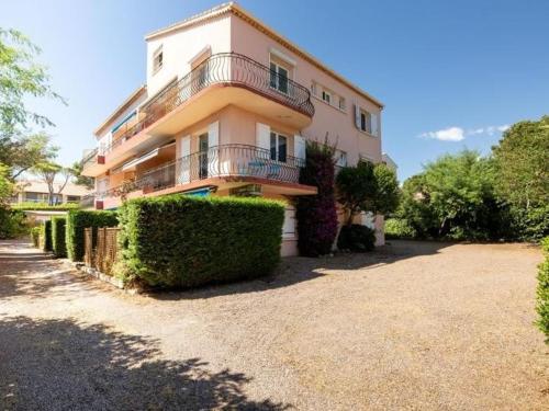 Saint-Aygulf "Frejus",appartement à 50 m de la mer, avec parking privé