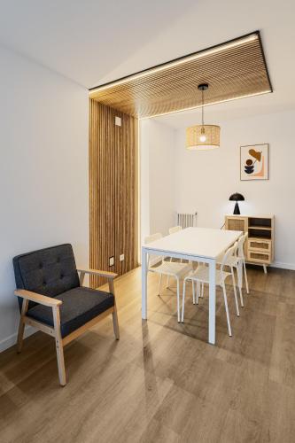 Apartamento con dos grandes terrazas en Girona