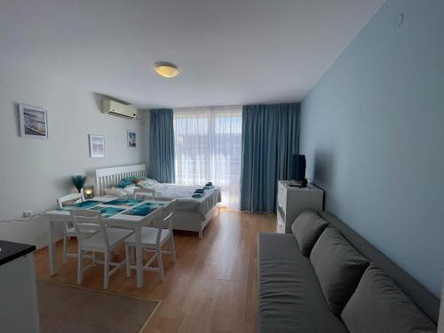 A seating area at Nessebar Fort Club - Prestige Apartments