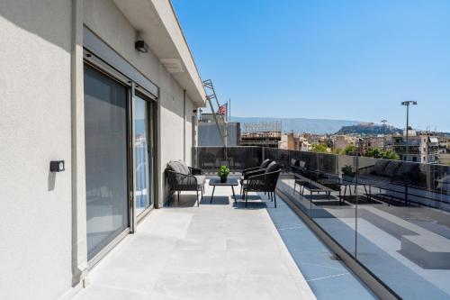 Acropolis View - Stylish City Penthouse with Large Terrace