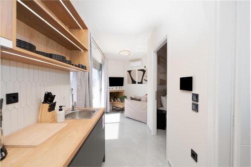 Acropolis View - Stylish City Penthouse with Large Terrace