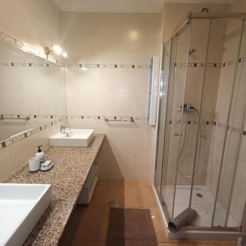 Bilik mandi di Sweet Home - Lagos