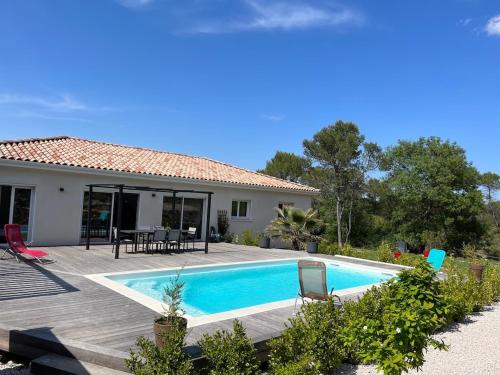 Paisible villa avec piscine proche du Pic Saint-Loup