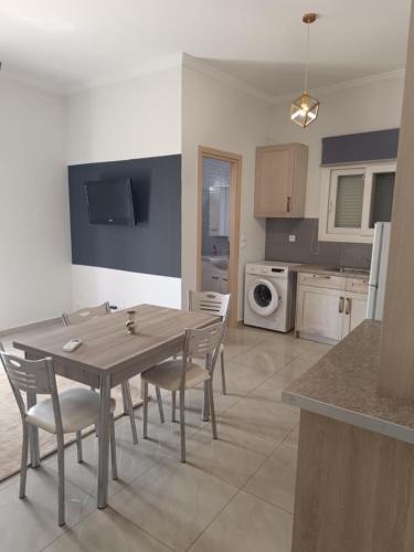 Kamenos Pyrgos Apartments 2