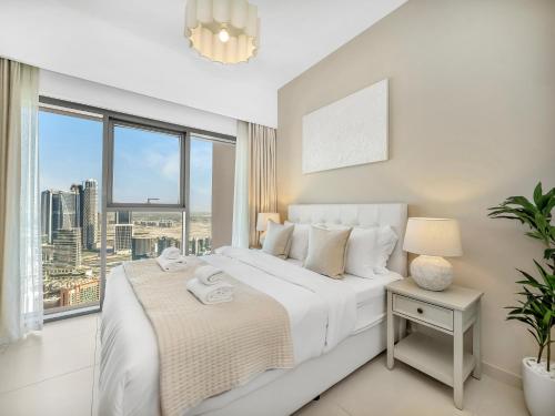 Blissful Stays - Luxury Two Bedroom Apartment at EMAAR Burj Royale with Pool - 5 mins walk to Dubai Mall