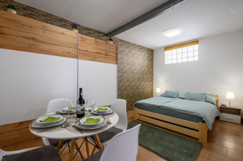 Kövirózsa Pihenőház