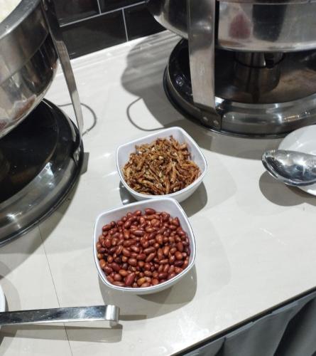 Mad på hotellet eller i nærheden